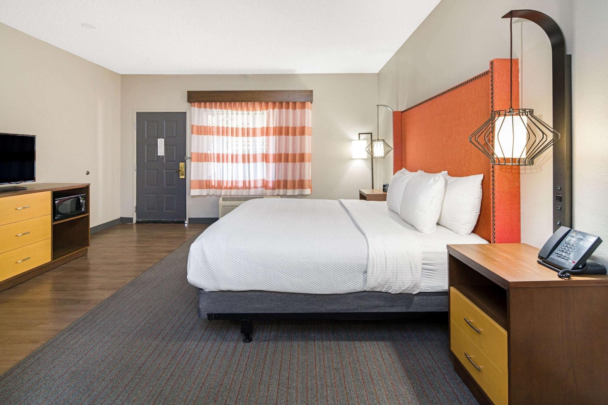 מלון סנטה אנה La Quinta By Wyndham Orange County Airport מראה חיצוני תמונה