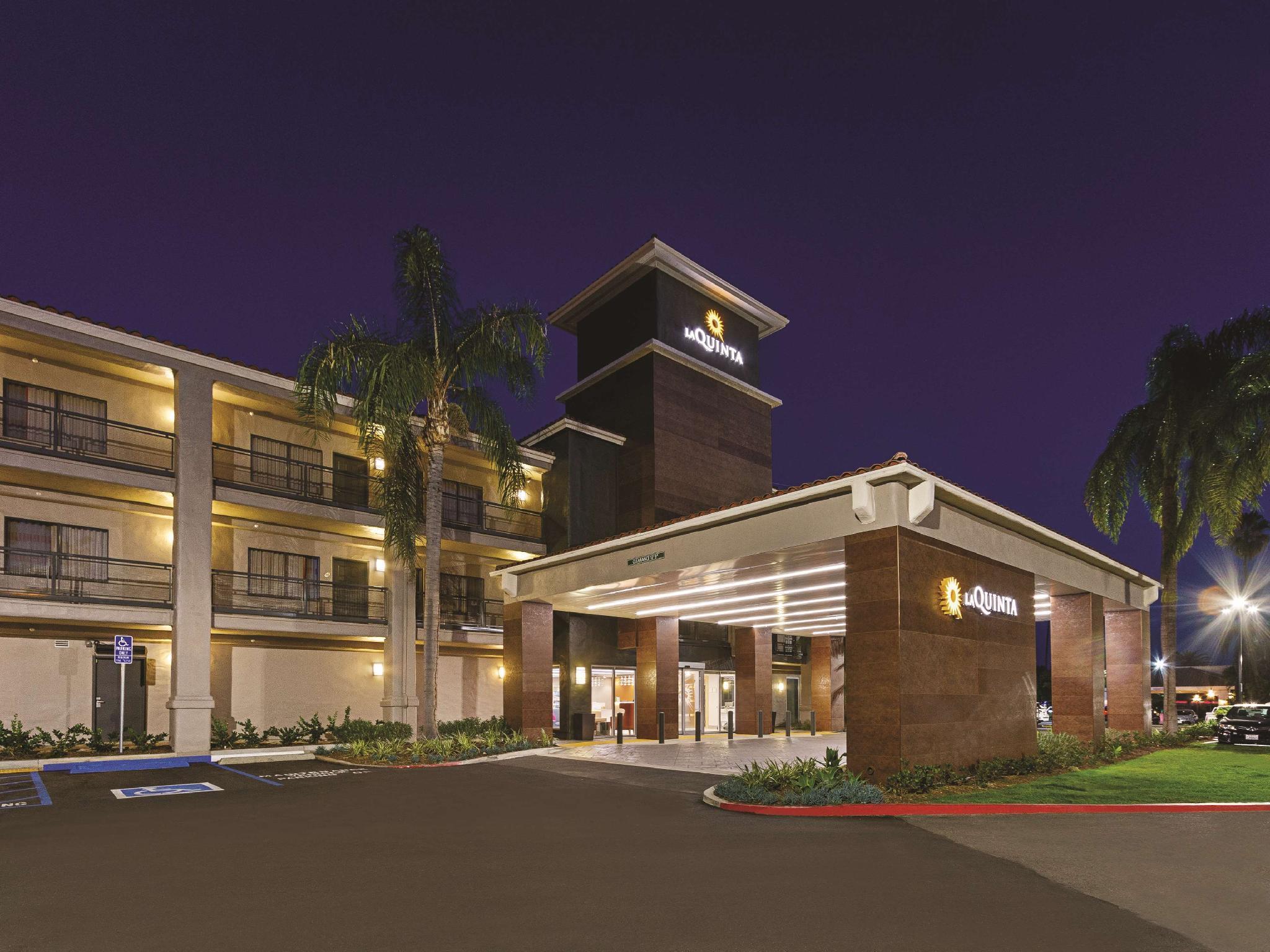 מלון סנטה אנה La Quinta By Wyndham Orange County Airport מראה חיצוני תמונה