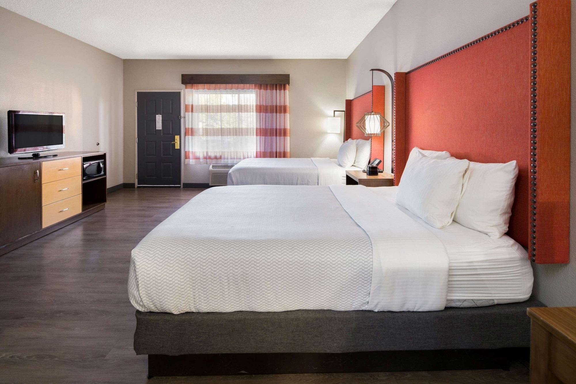 מלון סנטה אנה La Quinta By Wyndham Orange County Airport מראה חיצוני תמונה