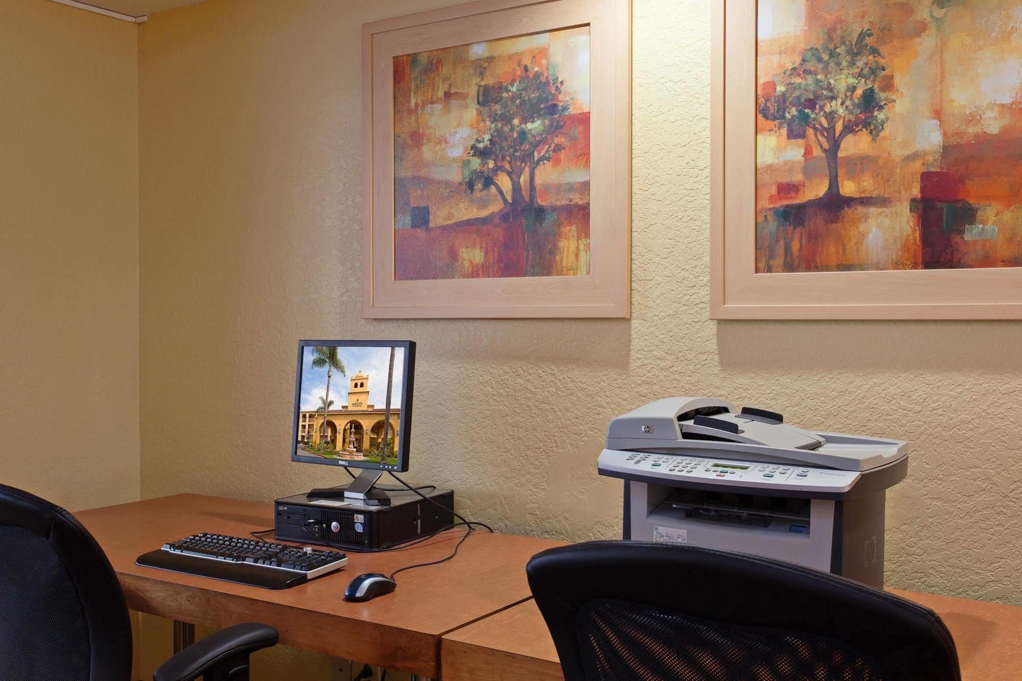 מלון סנטה אנה La Quinta By Wyndham Orange County Airport מראה חיצוני תמונה