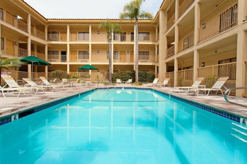 מלון סנטה אנה La Quinta By Wyndham Orange County Airport מראה חיצוני תמונה