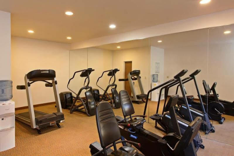 מלון סנטה אנה La Quinta By Wyndham Orange County Airport מראה חיצוני תמונה